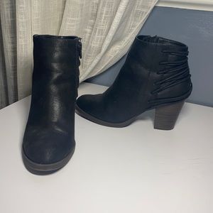 Candies Boot Scoot Boots in Black